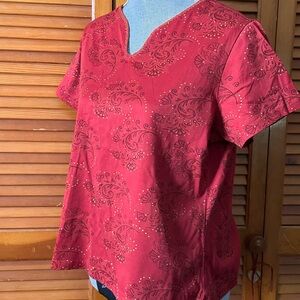 Marsh Landing Red Paisley Short Sleeve Top